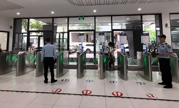 几款性价比很不错的门禁人脸识别系统及其常见应用