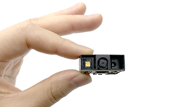 二维码识读器嵌入轻薄型手持终端,助力移动场景应用 二维码识读器嵌入轻薄型手持终端,助力移动场景应用