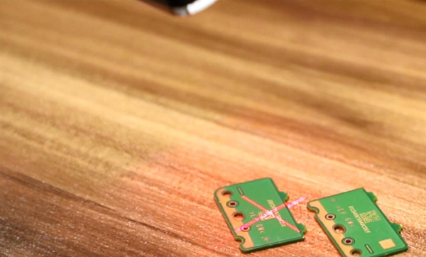 lv3000u plus扫码器用于制造业，扫描PCB二维码